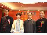 Maître Zhou à gauche est venu en avril encadré le séminaire avec Shifu FU Nengbin